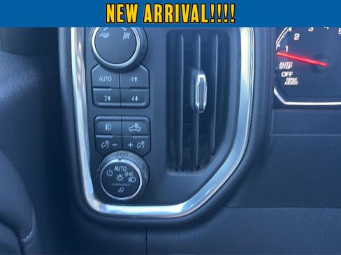 Used 2019 Chevrolet Silverado 1500 LT Trail Boss AWD/4WD image 17