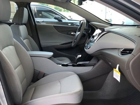 New 2025 Chevrolet Malibu LT image 16