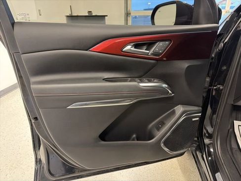 Used 2024 Chevrolet Traverse RS image 44