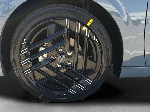 New 2026 Nissan Sentra SR FWD image 15