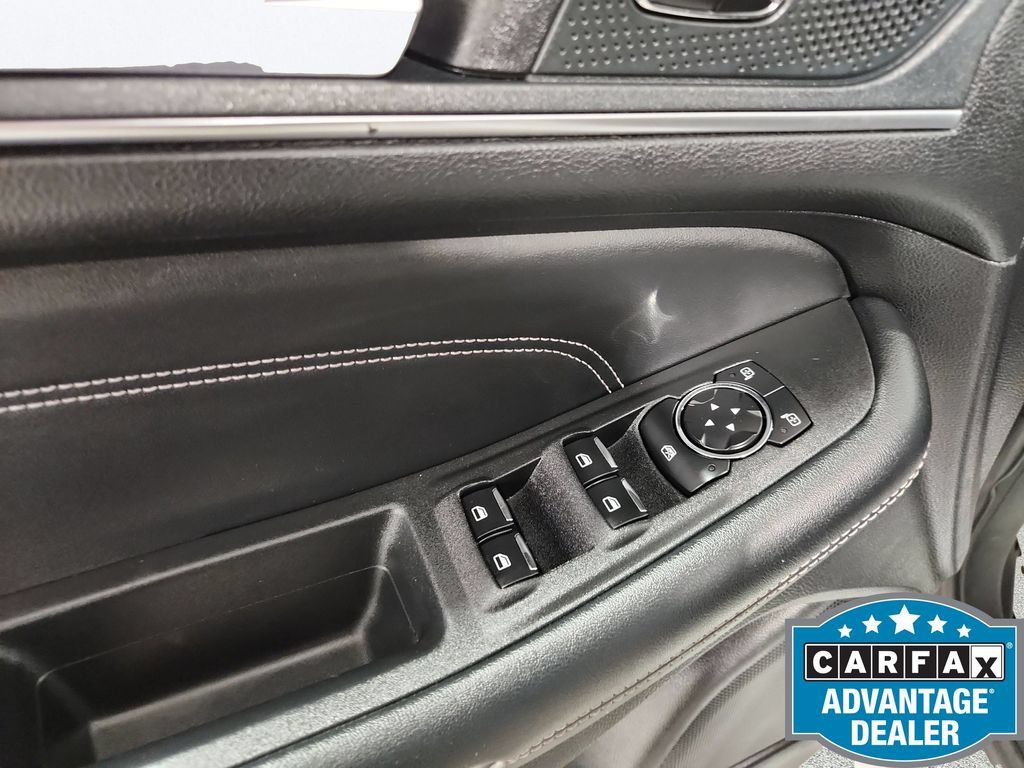 Used 2024 Ford Edge Titanium w/ Equipment Group 301A AWD/4WD image 17