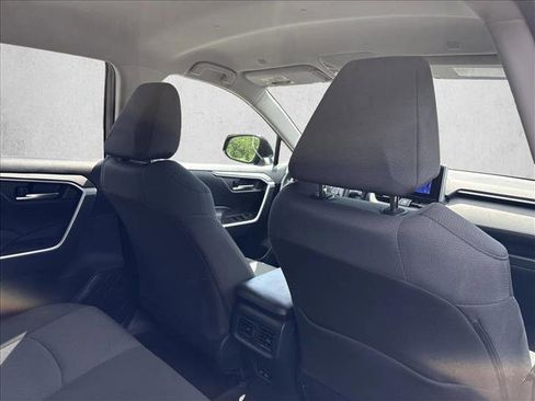 Certified 2025 Toyota RAV4 XLE FWD image 22