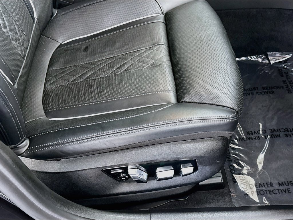Used 2020 BMW M550i xDrive AWD/4WD image 29