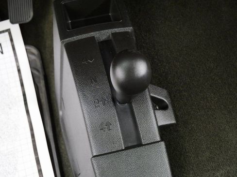 Used 2015 GMC Sierra 1500 4x4 Crew Cab image 31