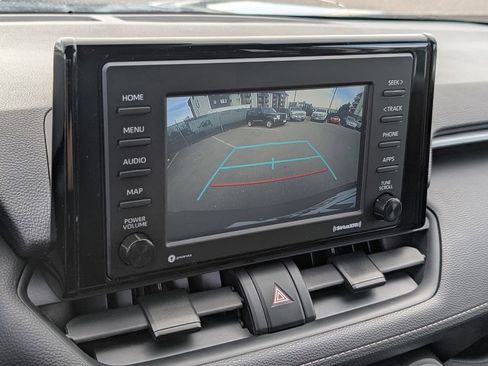 Used 2020 Toyota RAV4 LE image 22