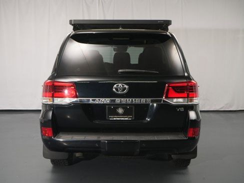 Used 2016 Toyota Land Cruiser AWD/4WD image 16