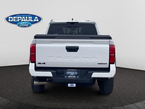 Used 2025 Toyota Tacoma TRD Off-Road w/ TRD Off Road Premium Package AWD/4WD image 5