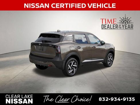 Certified 2025 Nissan Kicks SV w/ Interior Electronics Package FWD image 8
