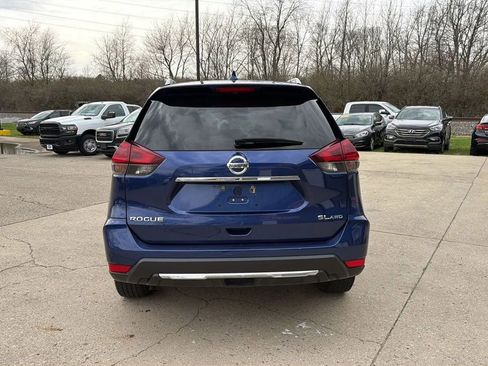 Used 2018 Nissan Rogue SL image 4