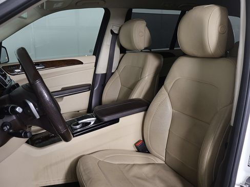 Used 2018 Mercedes-Benz GLS 550 4MATIC image 29