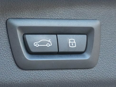 Certified 2023 BMW X7 xDrive40i w/ Premium Package image 36