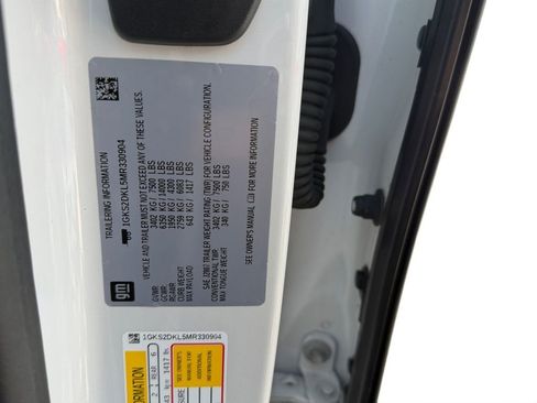 Used 2021 GMC Yukon Denali w/ Denali Premium Package image 33