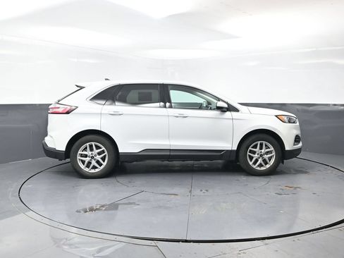 Used 2024 Ford Edge SEL AWD/4WD image 4