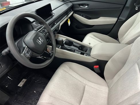 New 2025 Honda Accord SE image 23