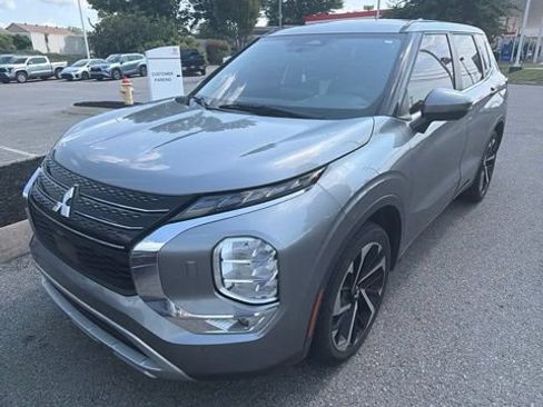 Used 2022 Mitsubishi Outlander SE AWD/4WD image 1