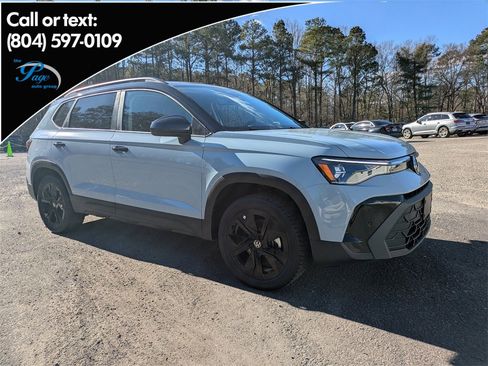 New 2026 Volkswagen Taos SE image 1