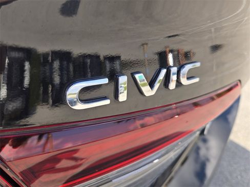 Used 2025 Honda Civic Sport image 13