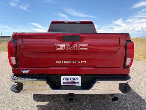 Used 2022 GMC Sierra 2500 SLE w/ SLE Value Package; AWD/4WD image 4
