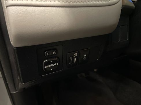 Used 2013 Toyota RAV4 XLE image 15