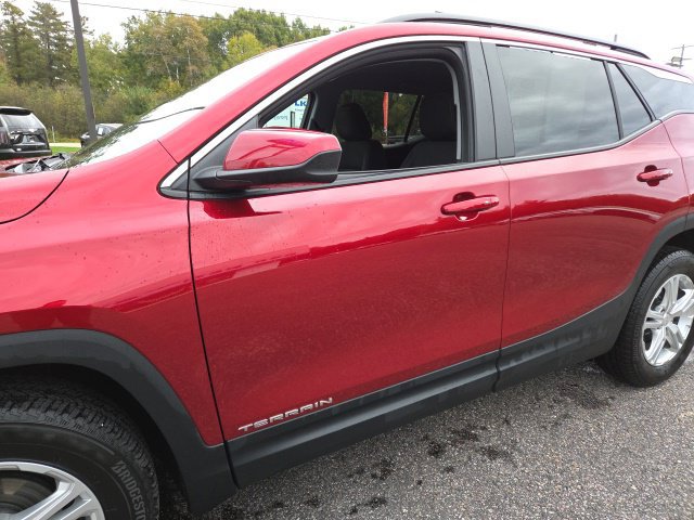 Used 2024 GMC Terrain SLE w/ Driver Convenience Package AWD/4WD image 34