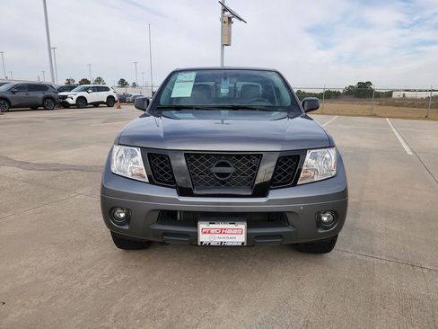 Used 2021 Nissan Frontier SV w/ Midnight Edition Floor Mats image 9