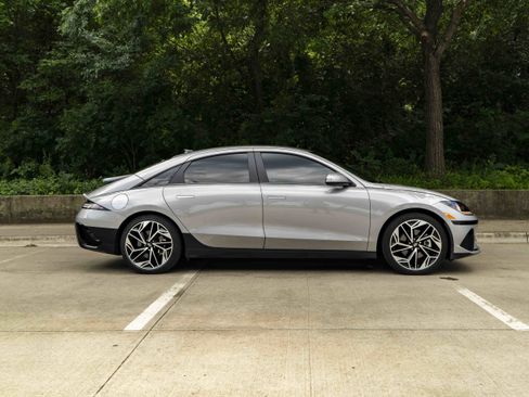 Used 2023 Hyundai Ioniq 6 SEL RWD image 10
