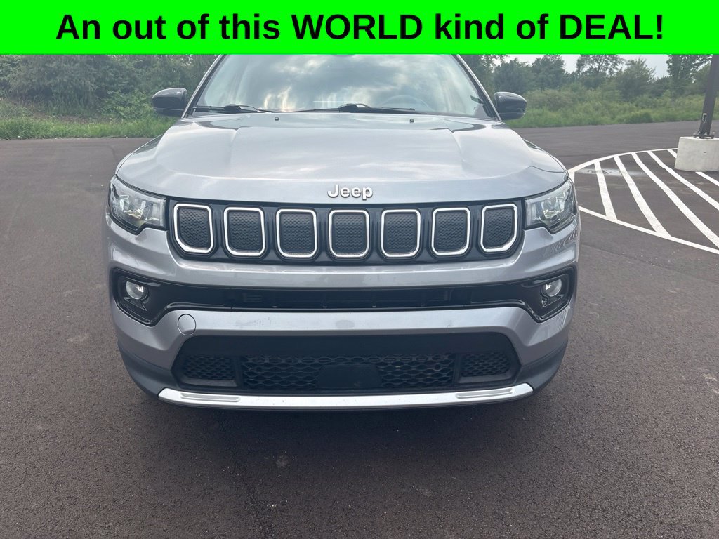 Certified 2022 Jeep Compass Limited w/ Sun and Sound Group AWD/4WD image 8