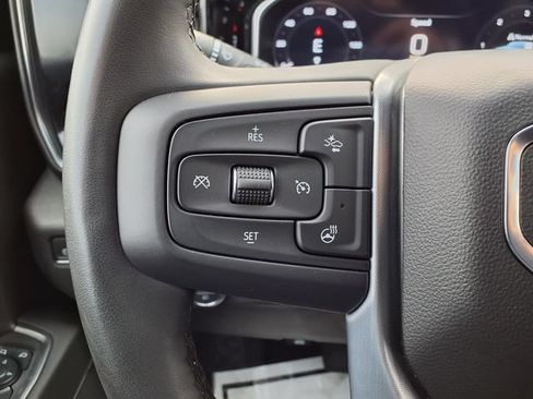 Used 2025 GMC Sierra 1500 SLT AWD/4WD image 33