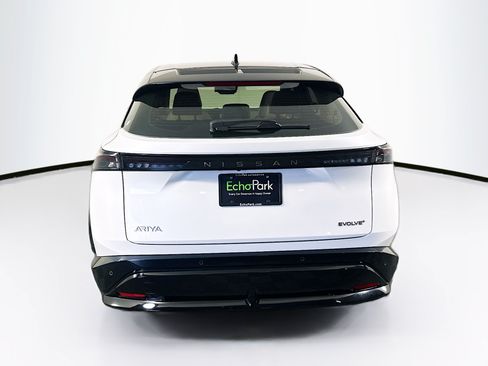 Used 2023 Nissan Ariya FWD image 7