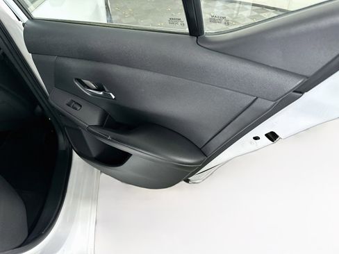 Used 2022 Nissan Sentra SV FWD image 28