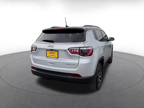 Used 2025 Jeep Compass Limited AWD/4WD image 11