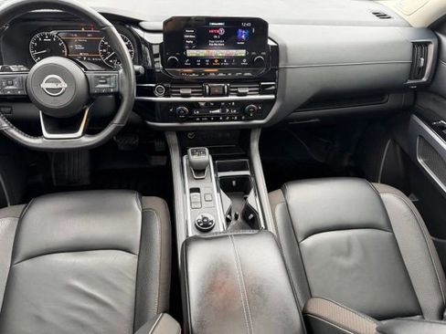 Used 2023 Nissan Pathfinder SL w/ SL Premium Package AWD/4WD image 11