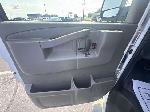 Used 2024 Chevrolet Express 2500 w/ Driver Convenience Package RWD image 7