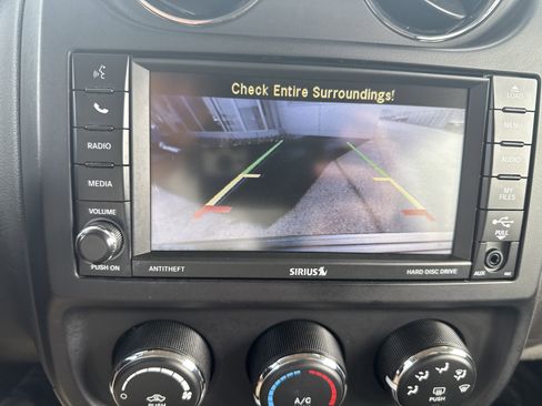 Used 2016 Jeep Patriot Latitude image 25