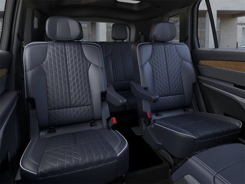 New 2026 Cadillac Vistiq Premium Luxury image 17