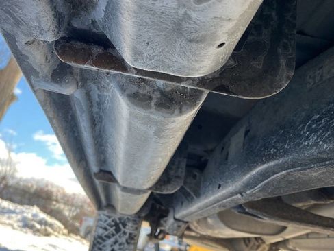 Used 2018 GMC Yukon SLE w/ HD Trailering Package image 19