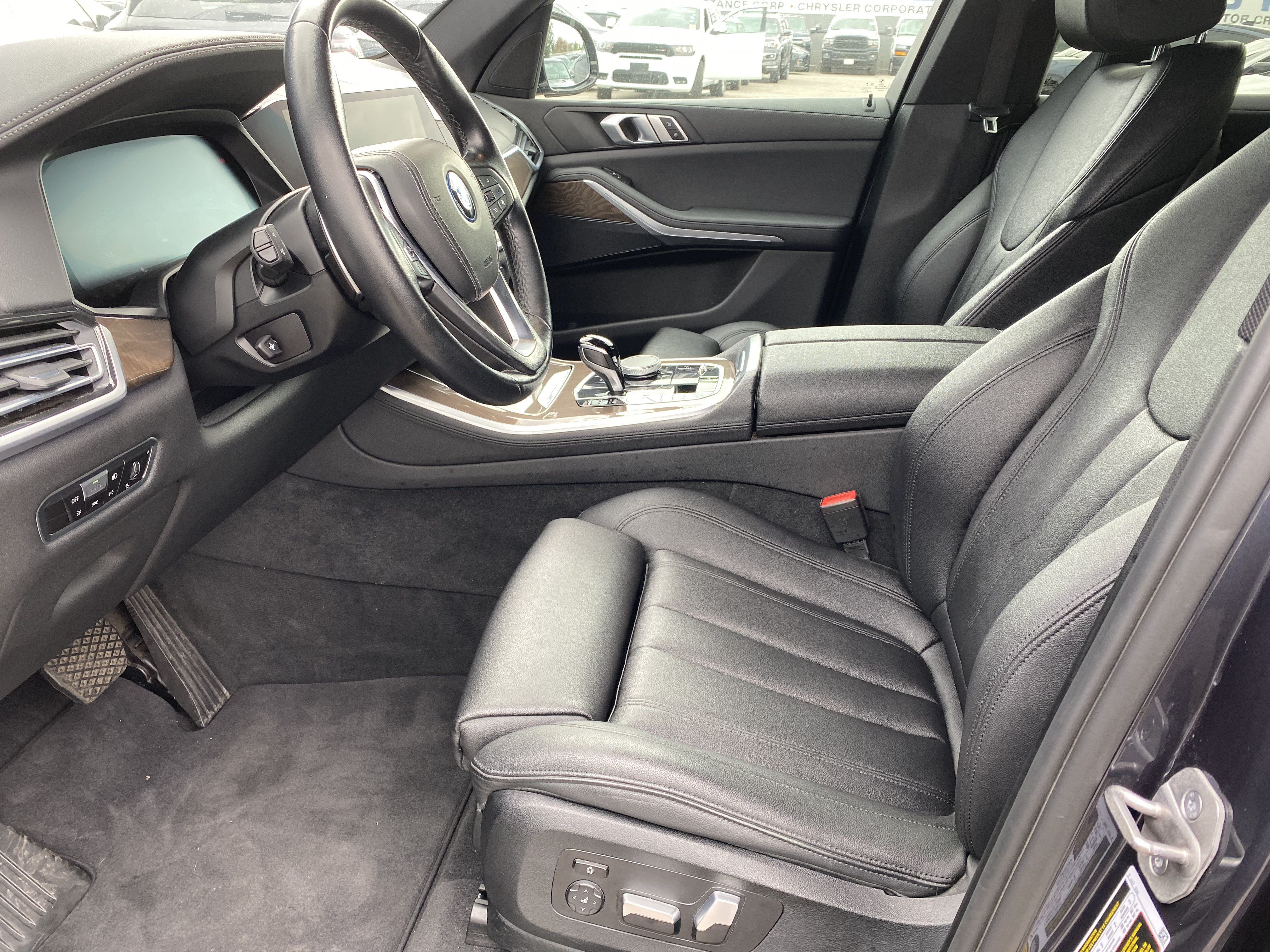 Used 2022 BMW X5 xDrive45e w/ Premium Package AWD/4WD image 16