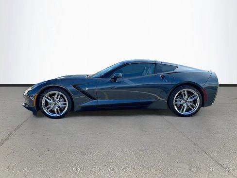 Used 2019 Chevrolet Corvette Stingray w/ 2LT Preferred Equipment Group image 4