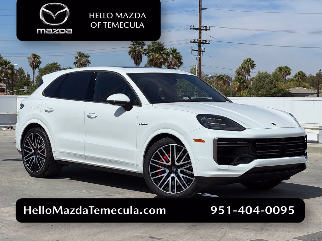 Used 2025 Porsche Cayenne Turbo w/ Premium Package Plus AWD/4WD image 1
