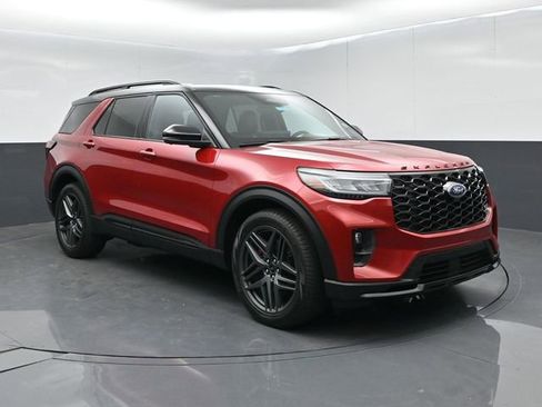 Certified 2025 Ford Explorer ST AWD/4WD image 1