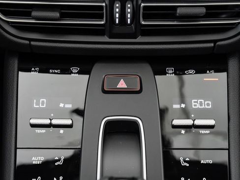 New 2025 Porsche Macan image 20