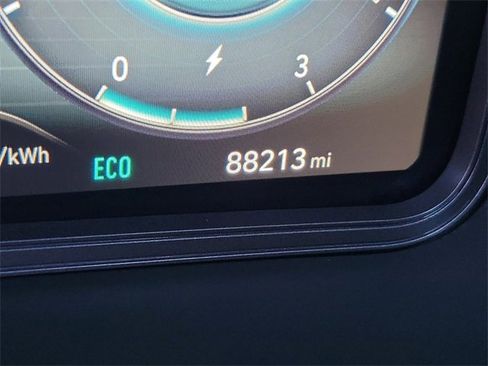 Used 2023 Hyundai Kona SE w/ Cargo Package image 11