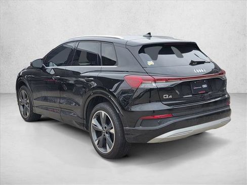 Certified 2022 Audi Q4 e-tron Prestige image 7