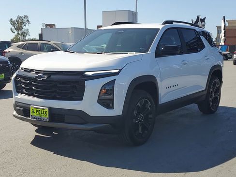 New 2026 Chevrolet Equinox LT image 2