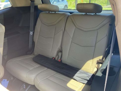 Used 2024 Cadillac XT6 Sport w/ Platinum Package AWD/4WD image 6