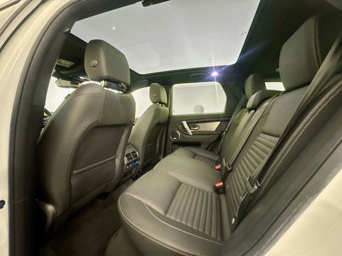 Certified 2025 Land Rover Discovery Sport Dynamic SE image 24