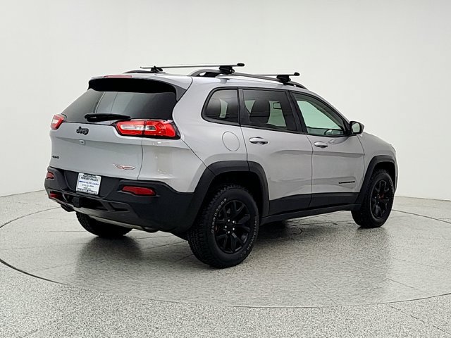 Used 2015 Jeep Cherokee Trailhawk w/ Cold Weather Group AWD/4WD image 5
