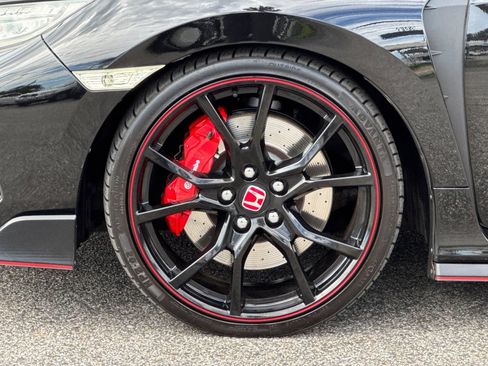 Certified 2018 Honda Civic Type R image 27