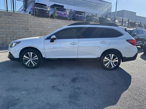 Used 2019 Subaru Outback 2.5i Limited image 6