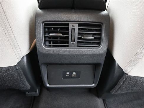 Used 2023 Nissan Rogue SV FWD image 13